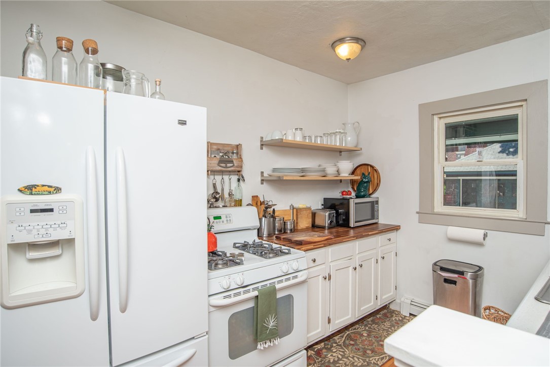 136 Arnold Avenue Cranston, RI 02905 - Photo 21 of 50