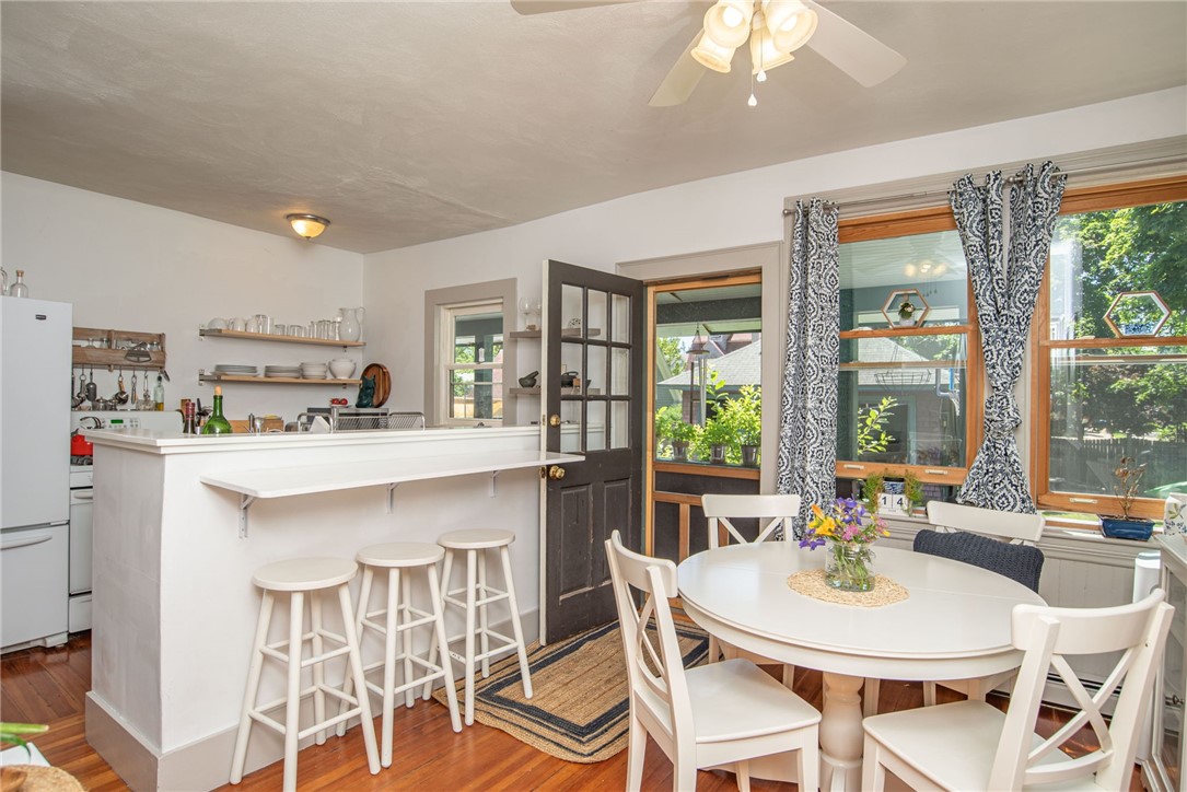 136 Arnold Avenue Cranston, RI 02905 - Photo 23 of 50