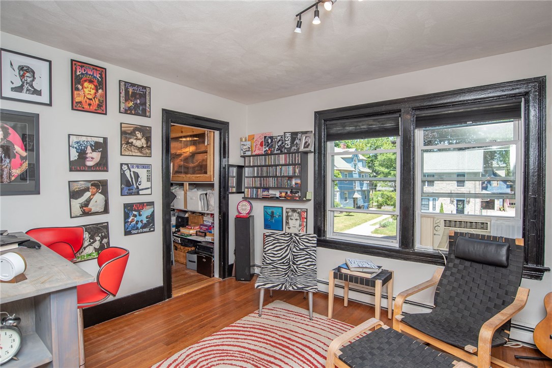 136 Arnold Avenue Cranston, RI 02905 - Photo 34 of 50