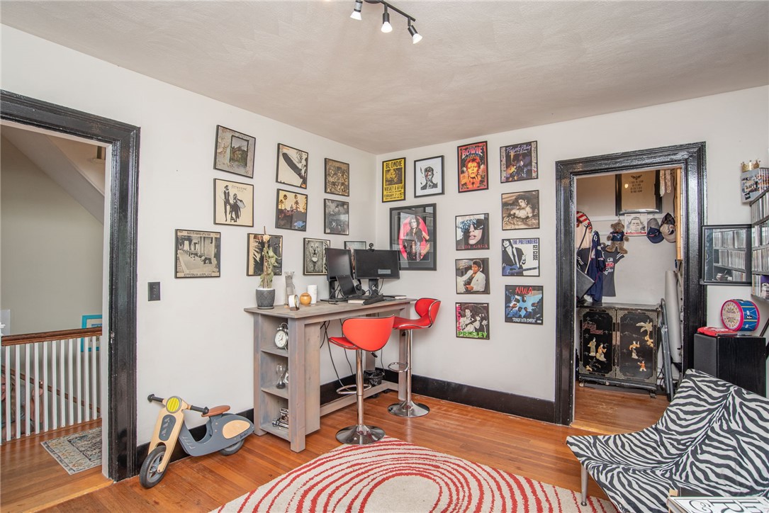 136 Arnold Avenue Cranston, RI 02905 - Photo 35 of 50