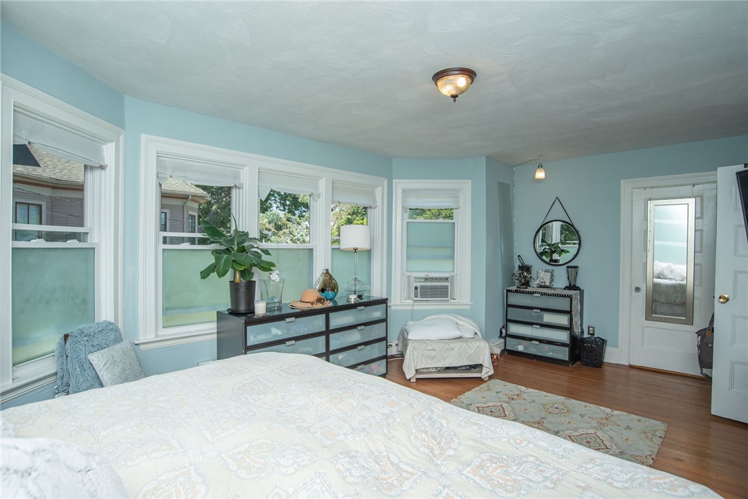 136 Arnold Avenue Cranston, RI 02905 - Photo 37 of 50