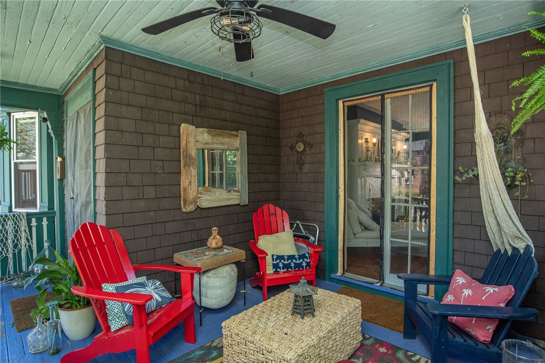 136 Arnold Avenue Cranston, RI 02905 - Photo 10 of 50