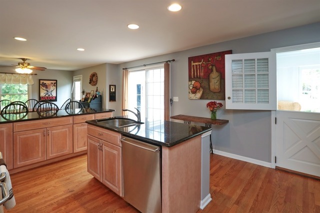 1100 Inverlieth Road Lake Forest, IL 60045 - Photo 7 of 20