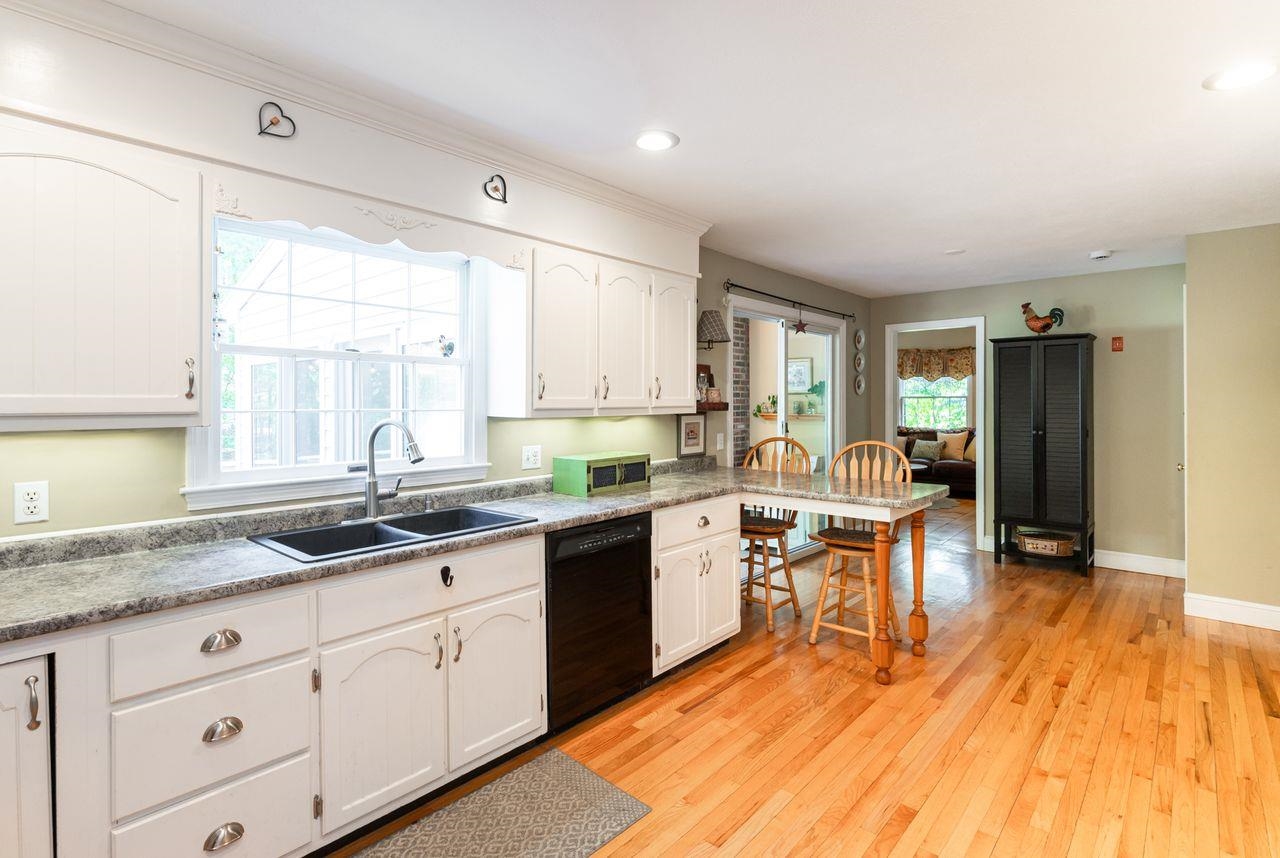 4 Huckleberry Lane Atkinson, NH 03811 - Photo 14 of 42