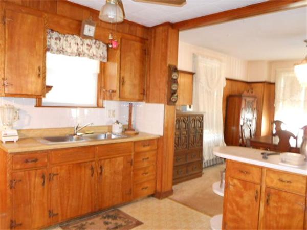 5 Florence Road Methuen, MA 01844 - Photo 2 of 11 Gallery Image 2