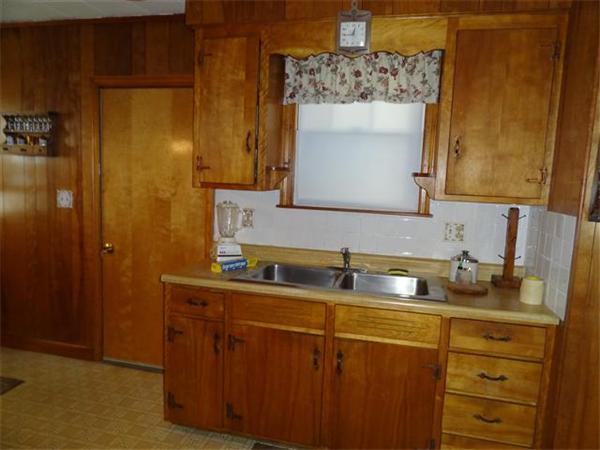 5 Florence Road Methuen, MA 01844 - Photo 3 of 11 Gallery Image 3