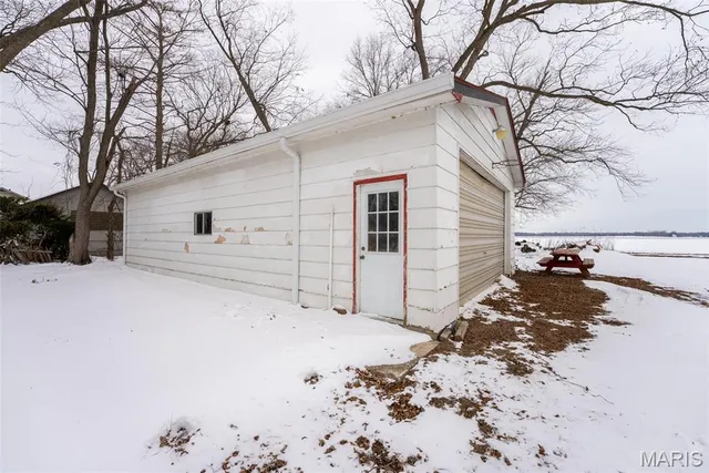 $119,900 | 530 Joseph Street, Carlyle, IL 62231