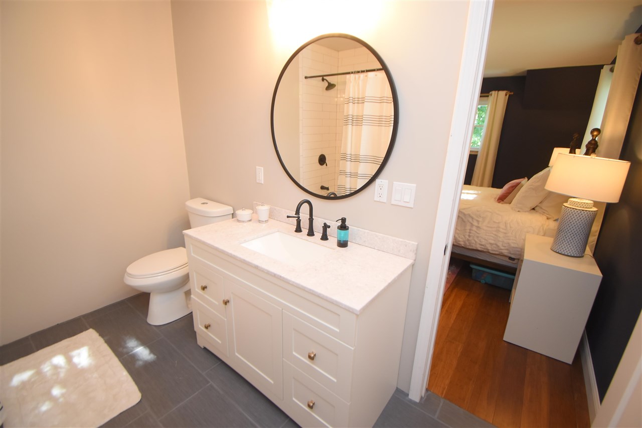 1153 North Van Vleet Road Flushing, MI 48433 - Photo 22 of 39 50080184-21.JPG