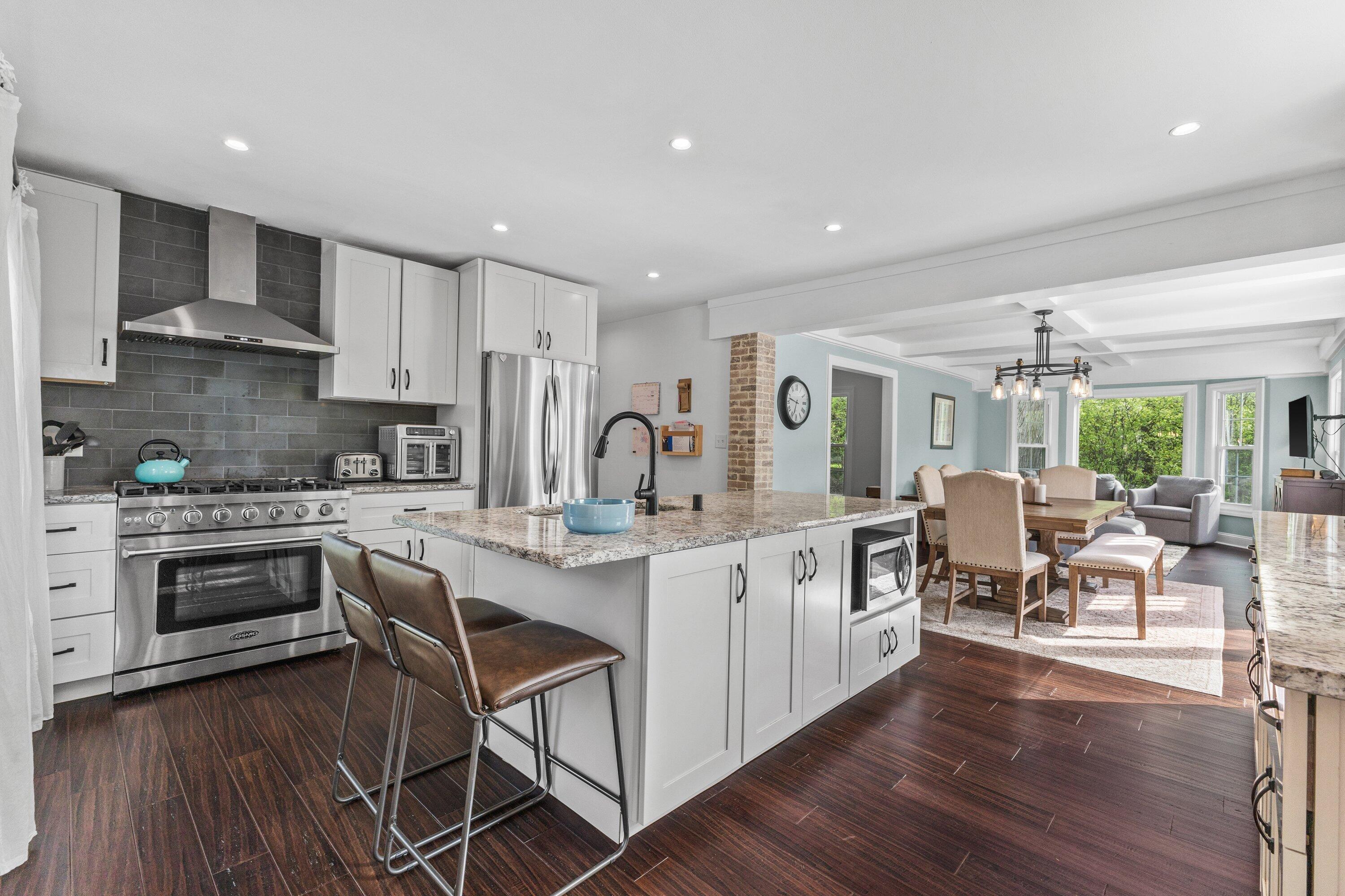 1005 Lone Tree Road Elm Grove, WI 53122 - Photo 10 of 35 chef's kitchen