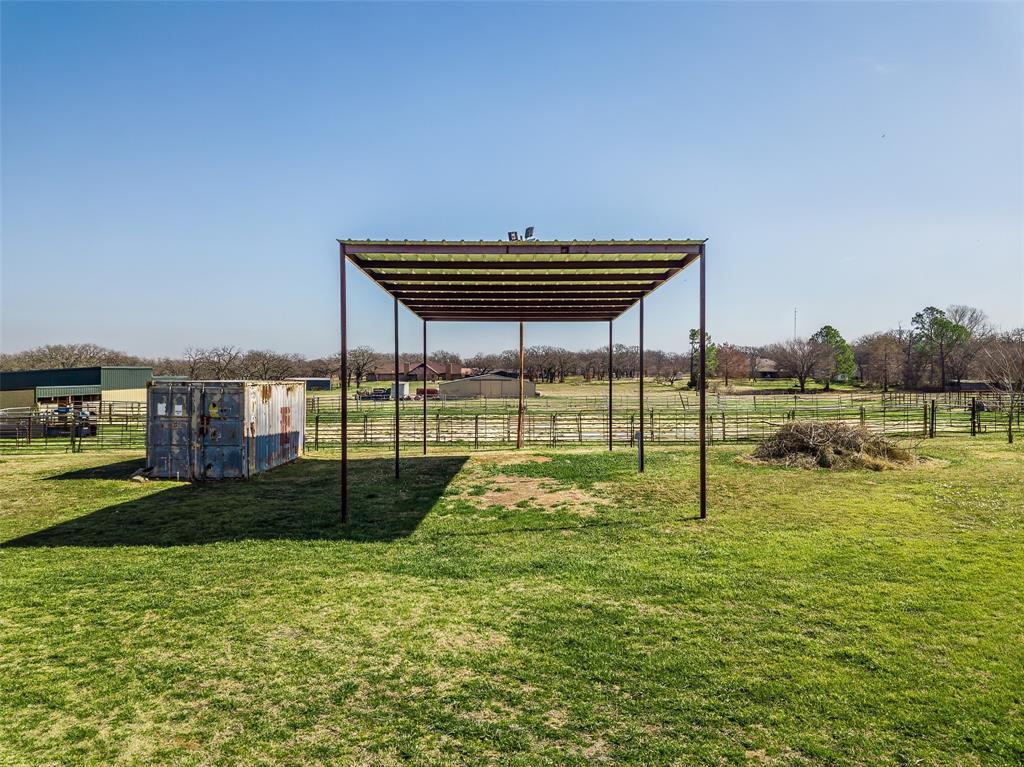 512 Allison Road Springtown, TX 76082 - Photo 30 of 32 a view of a garden
