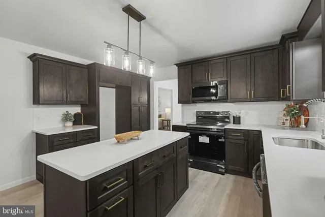 $425,000 | 1006 Sheffield Avenue, Mechanicsburg, PA 17055