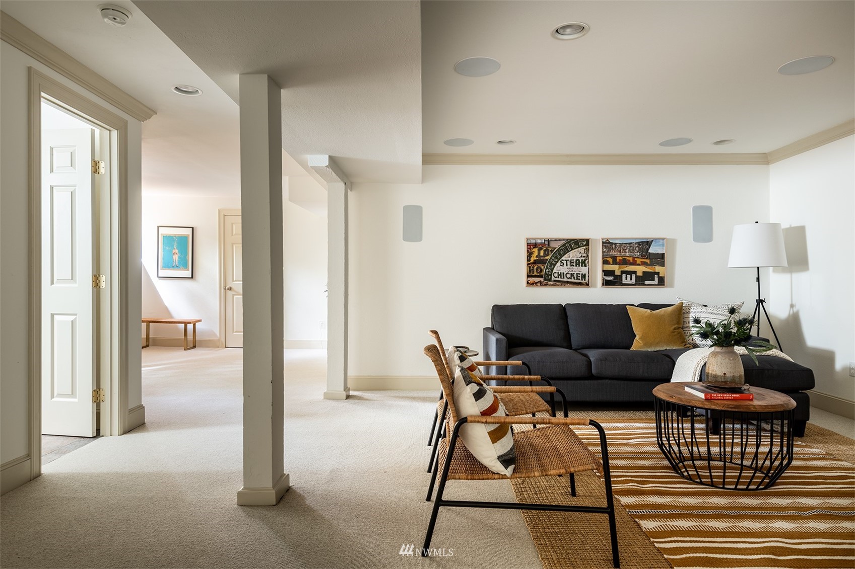 830 35th Avenue Seattle, WA 98122 - Photo 33 of 40 a living room with furniture and a table