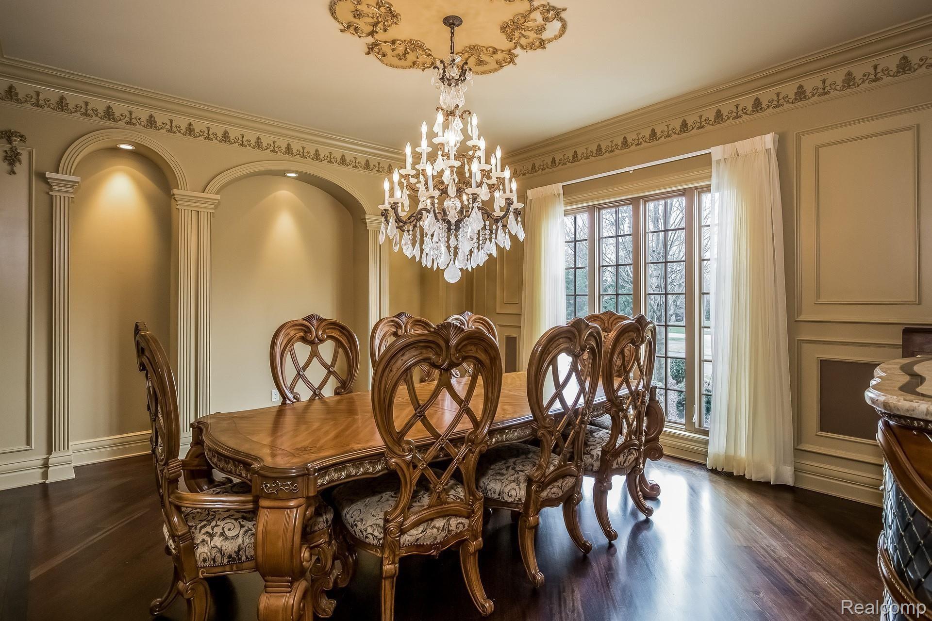 1310 Orchard Ridge Road Bloomfield Hills, MI 48304 - Photo 8 of 52 7 - DINING ROOM.jpg