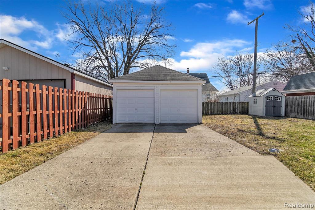 22816 Ridgeway Street St. Clair Shores, MI 48080 - Photo 42 of 43