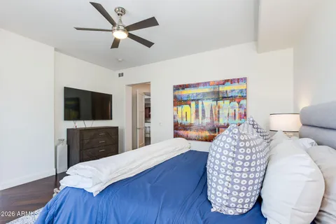 $895,000 | 8 Biltmore Estate, Unit 114, Phoenix, AZ 85016