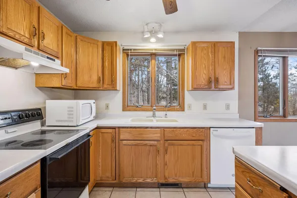 $349,999 | 9909 300th Avenue Northwest, Princeton, MN 55371