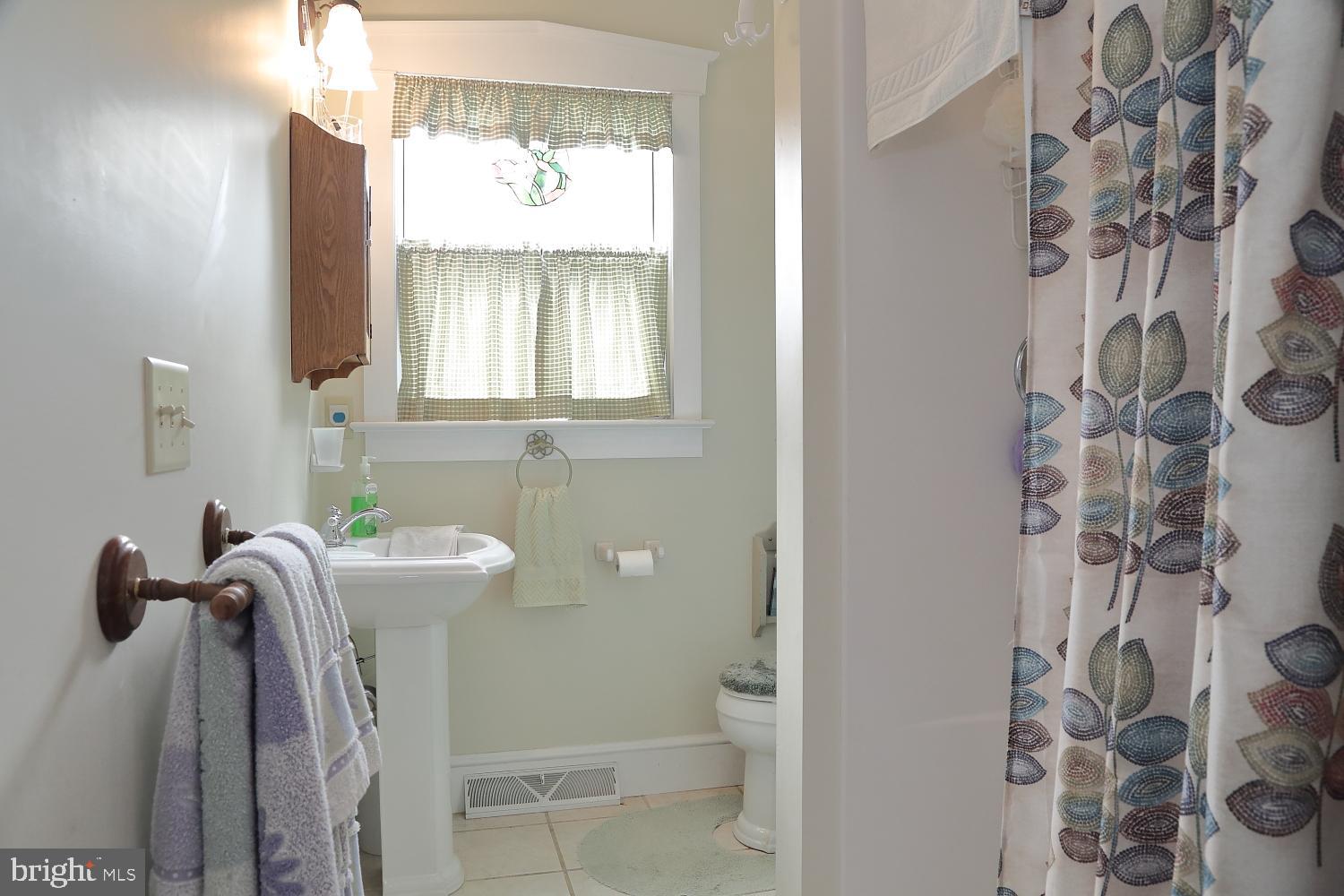 3175 Anchor Road Washington Boro, PA 17582 - Photo 31 of 72 FULL BATH 1ST FLOOR IN-LAW QUARTERS