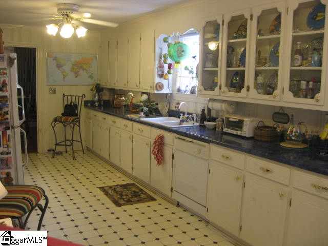 1821 Hudson Road Greer, SC 29650 - Photo 15 of 18 Gallery Image 15