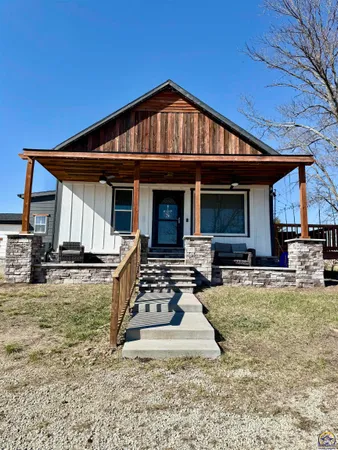 $339,500 | 6226 Northwest Huxman Road, Topeka, KS 66618