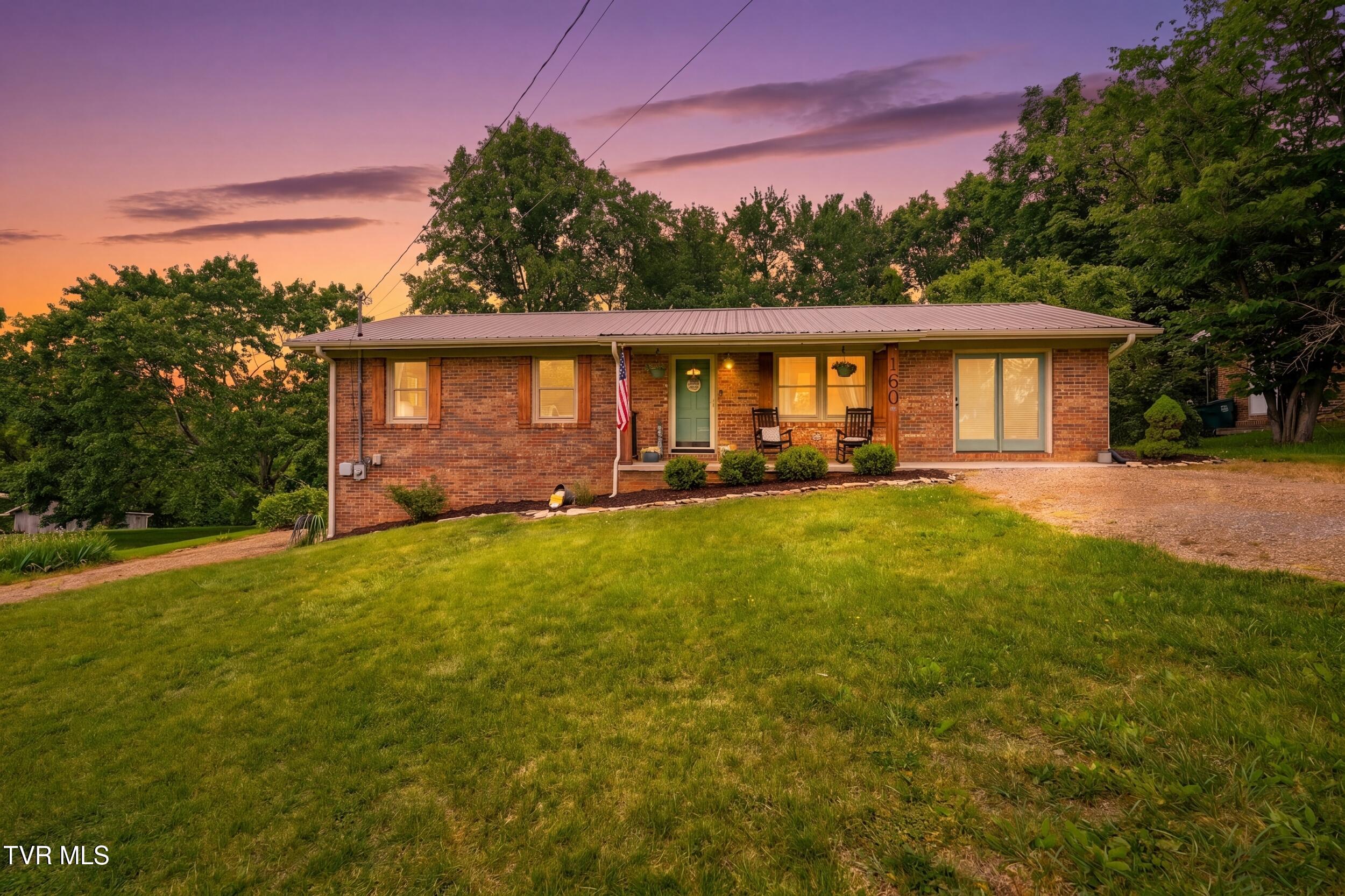 160 Phillips Road Jonesborough, TN 37659 - Photo 1 of 37 1_dsc09210_twilight_1aa399be