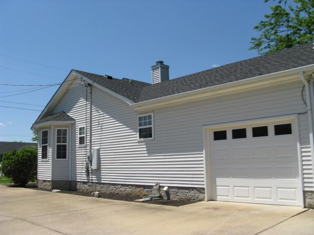 1129 Silverado Way Murfreesboro, TN 37130 - Photo 18 of 20 Side view of house showing bay window in master bedroom.
