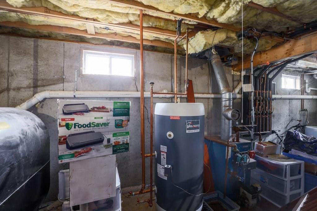 53 Baker Pond Road Charlton, MA 01507 - Photo 27 of 27 a utility room with dryer and washer