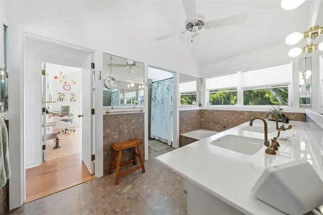 $10,000 | 700 Lands End Drive, Longboat Key, FL 34228