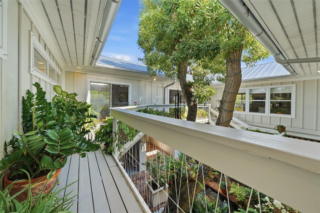 700 Lands End Drive Longboat Key, FL 34228 - Photo 39 of 70