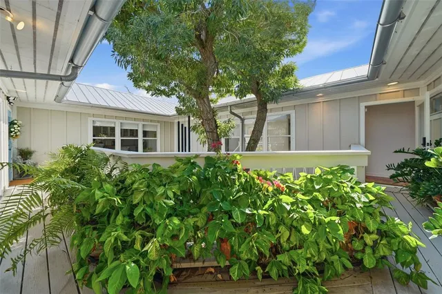 $10,000 | 700 Lands End Drive, Longboat Key, FL 34228