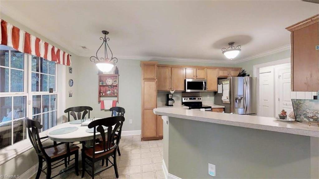 8115 Chestershire Road Oak Ridge, NC 27310 - Photo 9 of 24 Gallery Image 9