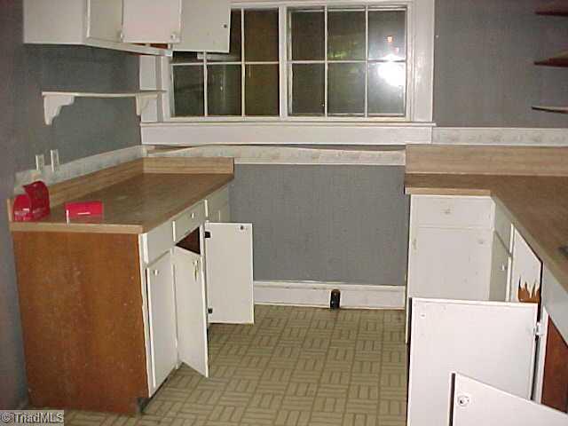 3605 McCuiston Road Greensboro, NC 27407 - Photo 7 of 13 Kitchen.