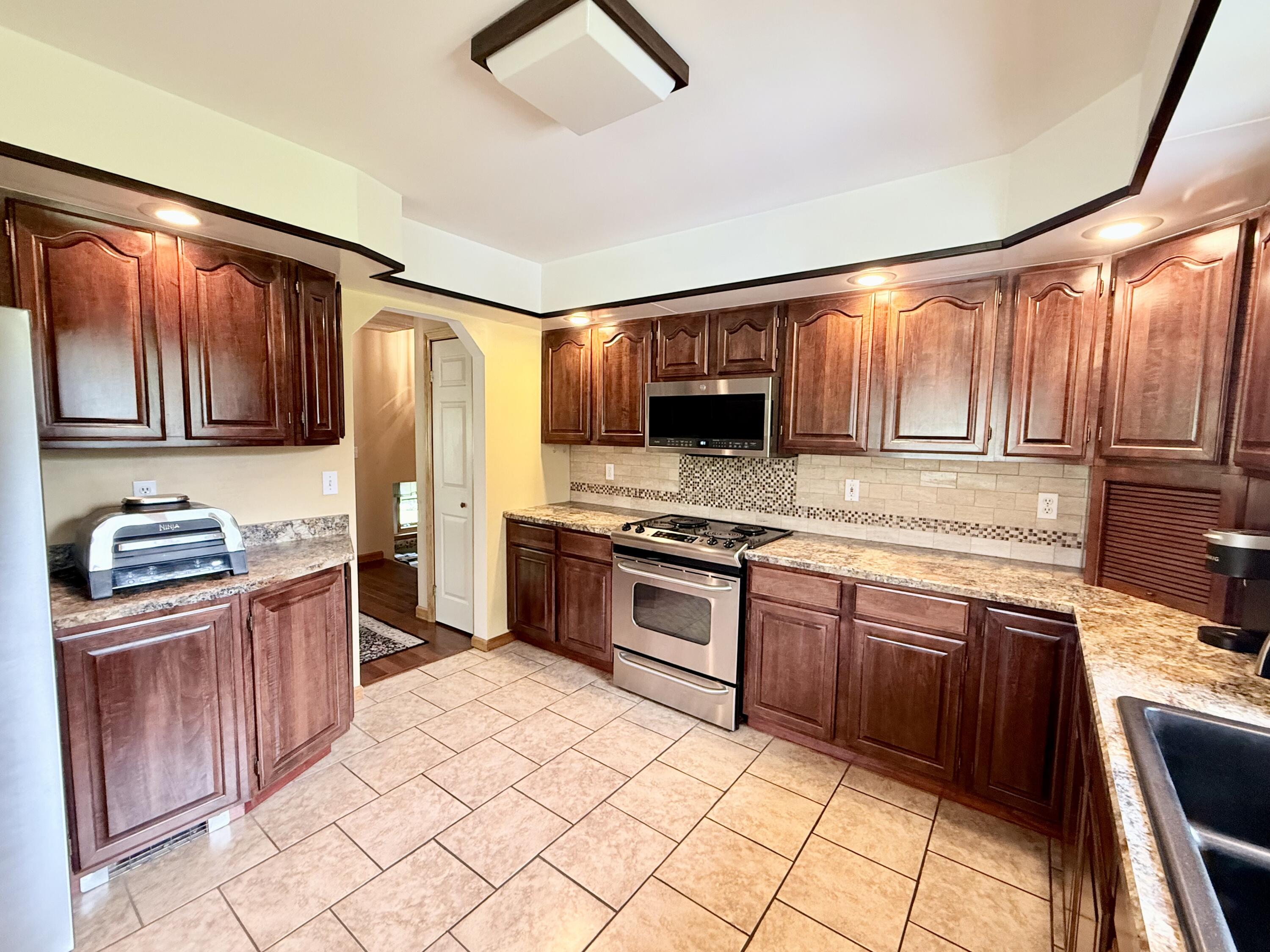 33 Garrand Road Mooers, NY 12958 - Photo 7 of 40