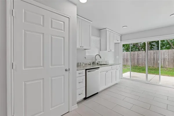 $300,000 | 1100 Primrose Drive, Sanger, TX 76266