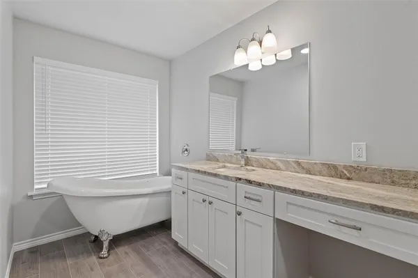$300,000 | 1100 Primrose Drive, Sanger, TX 76266