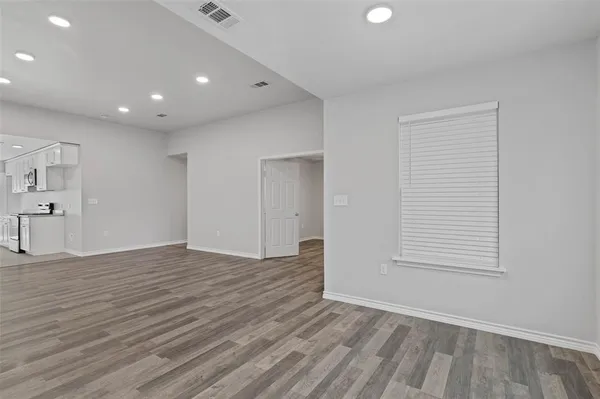 $300,000 | 1100 Primrose Drive, Sanger, TX 76266