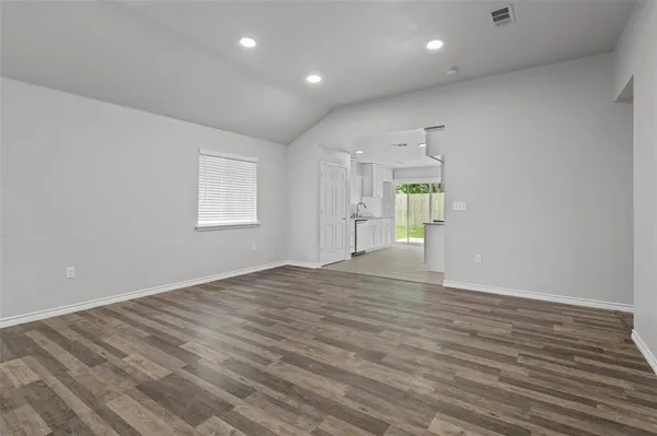 $300,000 | 1100 Primrose Drive, Sanger, TX 76266
