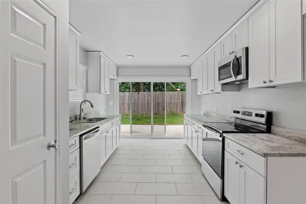 $300,000 | 1100 Primrose Drive, Sanger, TX 76266