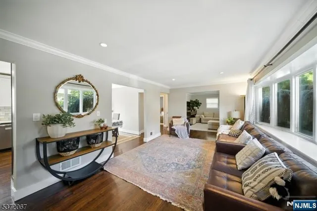 $850,000 | 36 Alyson Place, Bloomfield, NJ 07003