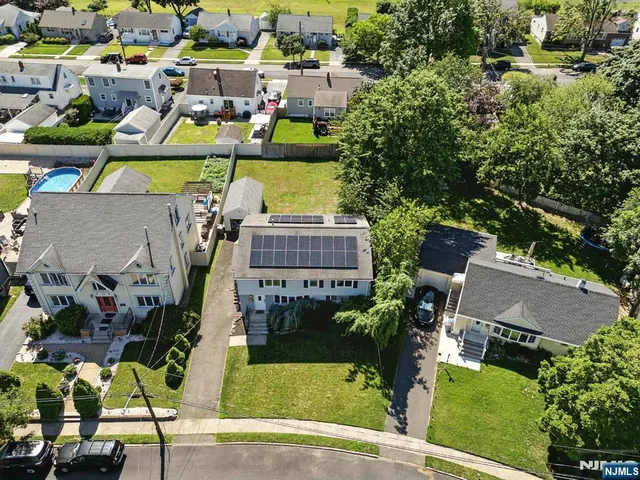 $850,000 | 36 Alyson Place, Bloomfield, NJ 07003