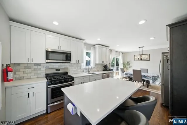 $850,000 | 36 Alyson Place, Bloomfield, NJ 07003