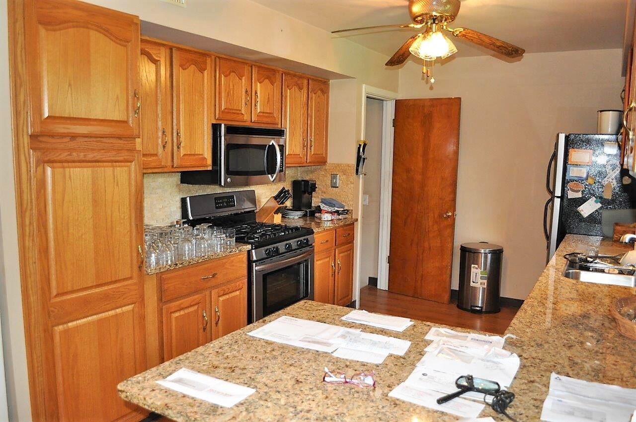 1192 Kenwick Road Columbus, OH 43209 - Photo 10 of 33 KItchen