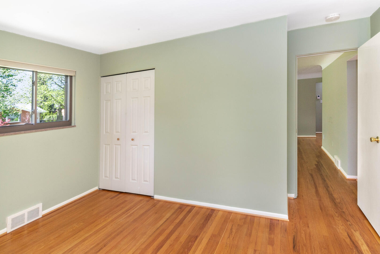 2317 Yorkshire Road Ann Arbor, MI 48104 - Photo 18 of 59 036_34