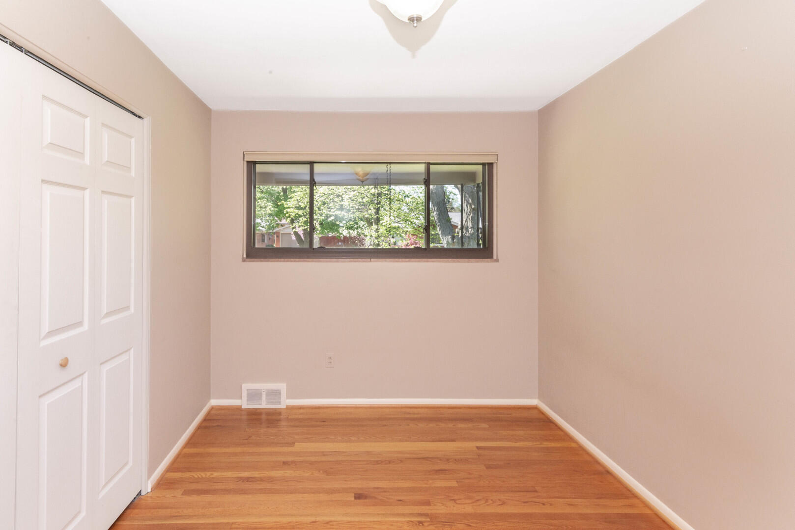 2317 Yorkshire Road Ann Arbor, MI 48104 - Photo 25 of 59 038_47