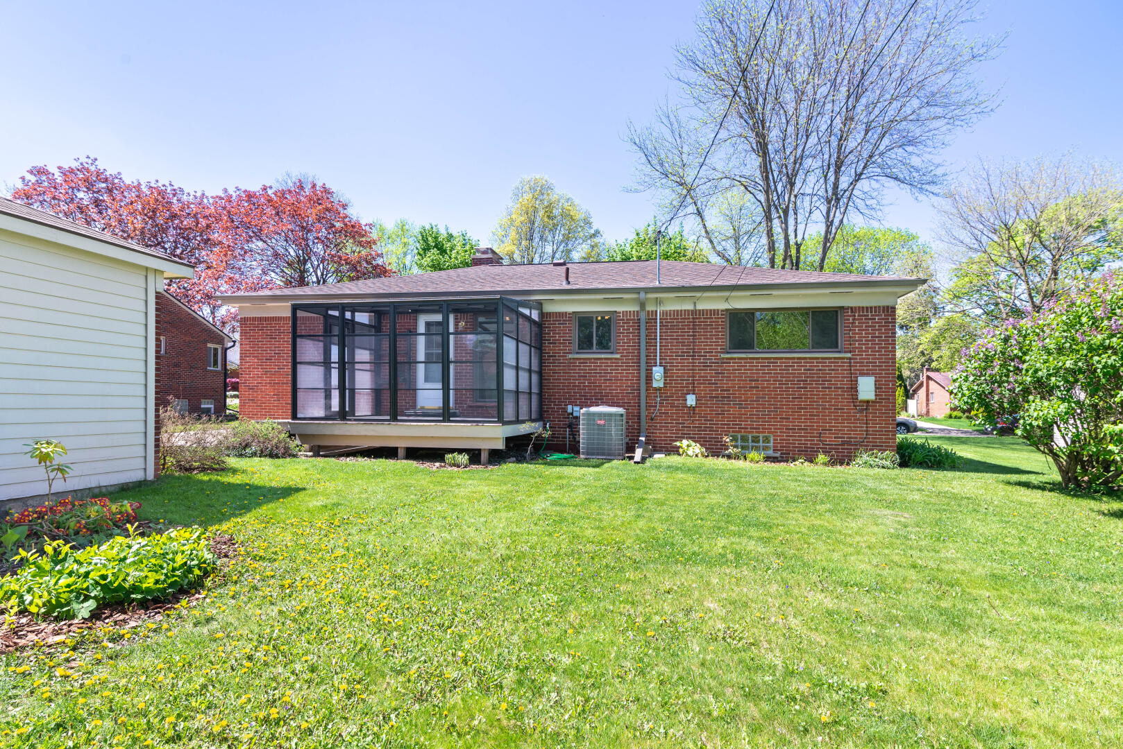 2317 Yorkshire Road Ann Arbor, MI 48104 - Photo 44 of 59 007_19