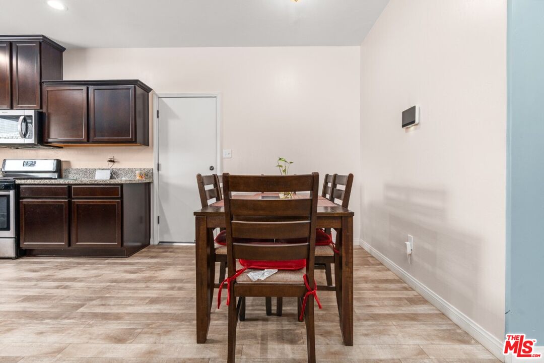 3605 Balvicar Drive Bakersfield, CA 93306 - Photo 14 of 36