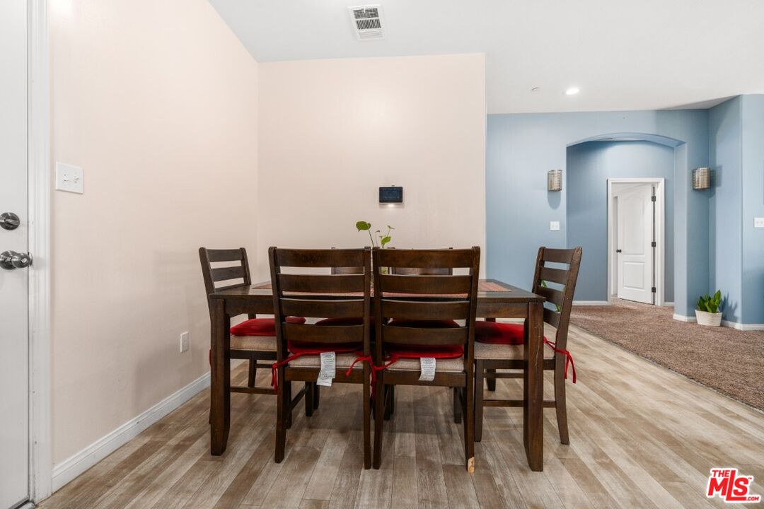 3605 Balvicar Drive Bakersfield, CA 93306 - Photo 15 of 36