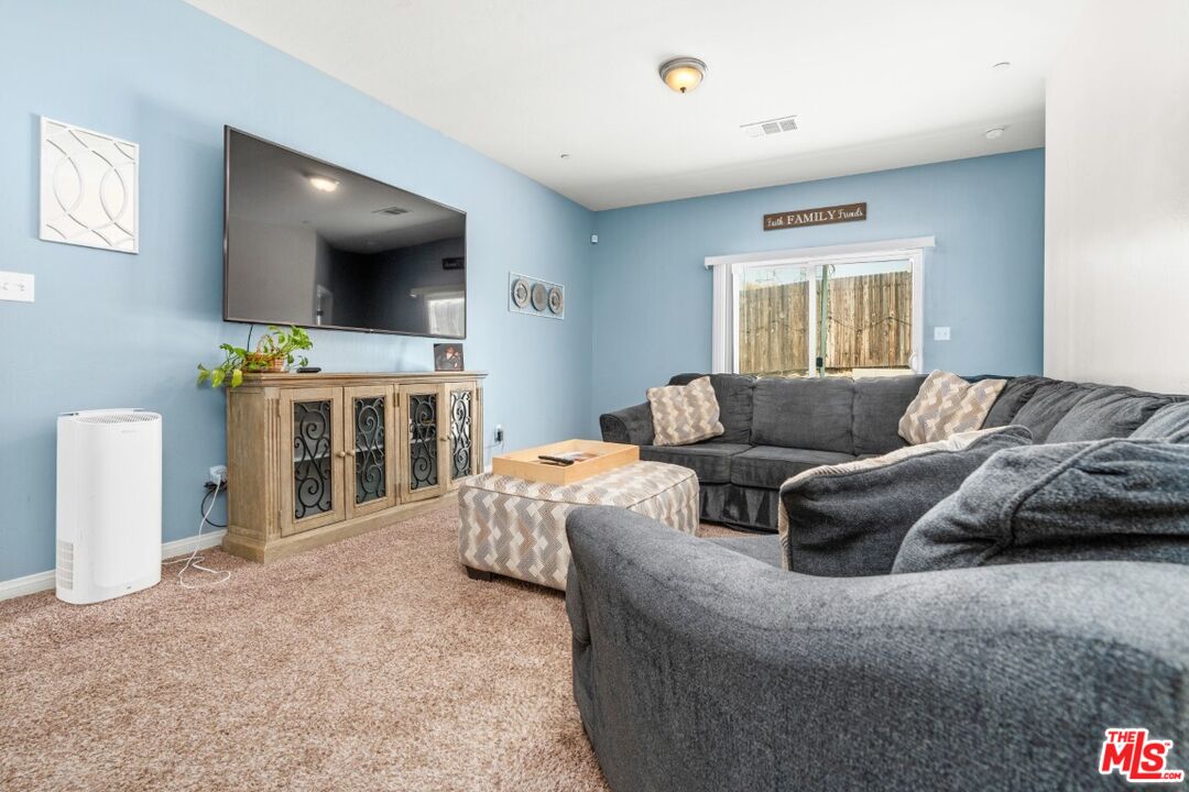 3605 Balvicar Drive Bakersfield, CA 93306 - Photo 18 of 36