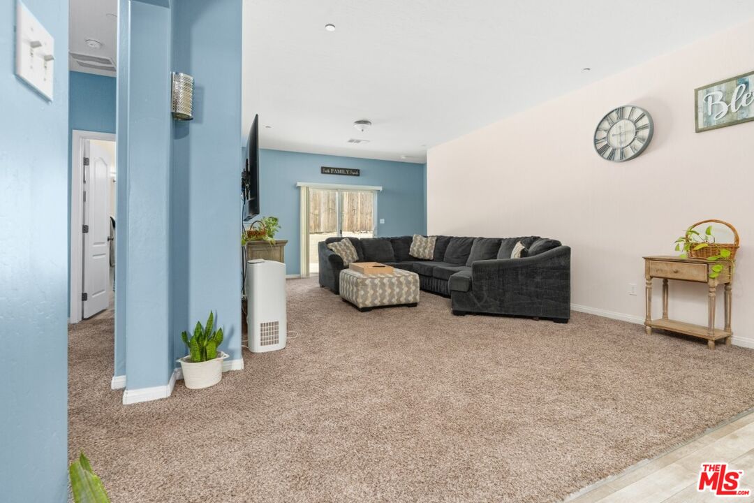 3605 Balvicar Drive Bakersfield, CA 93306 - Photo 19 of 36