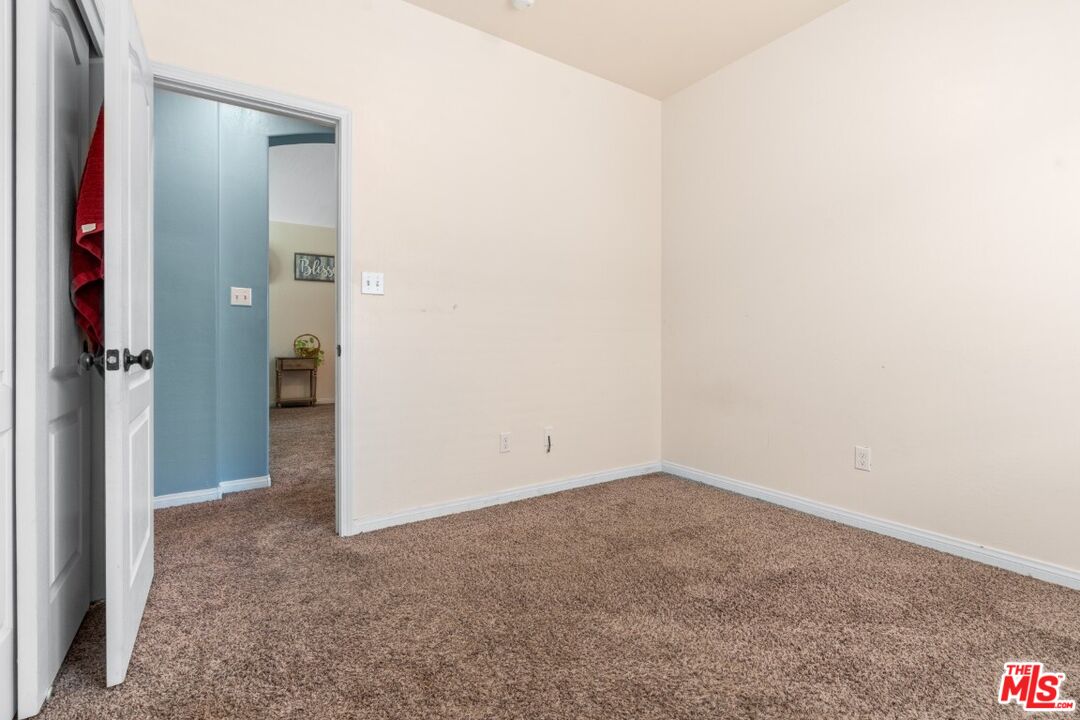 3605 Balvicar Drive Bakersfield, CA 93306 - Photo 22 of 36