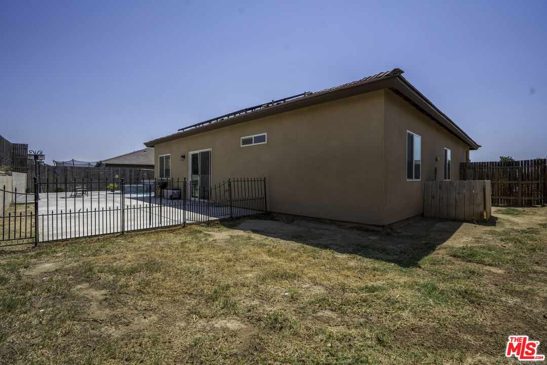 3605 Balvicar Drive Bakersfield, CA 93306 - Photo 35 of 36